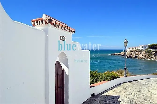 El Salon, Bluewater Apartamento